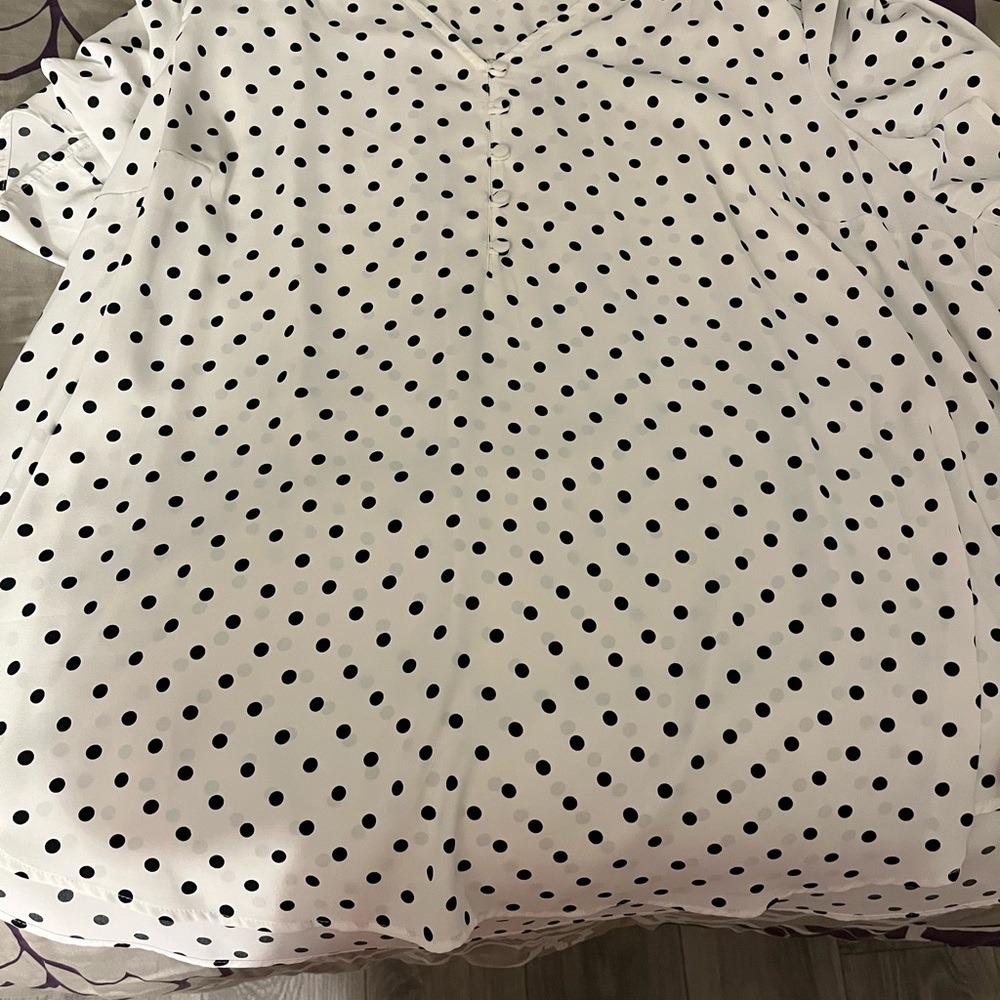 Torrid White Top with Black Polka Dots